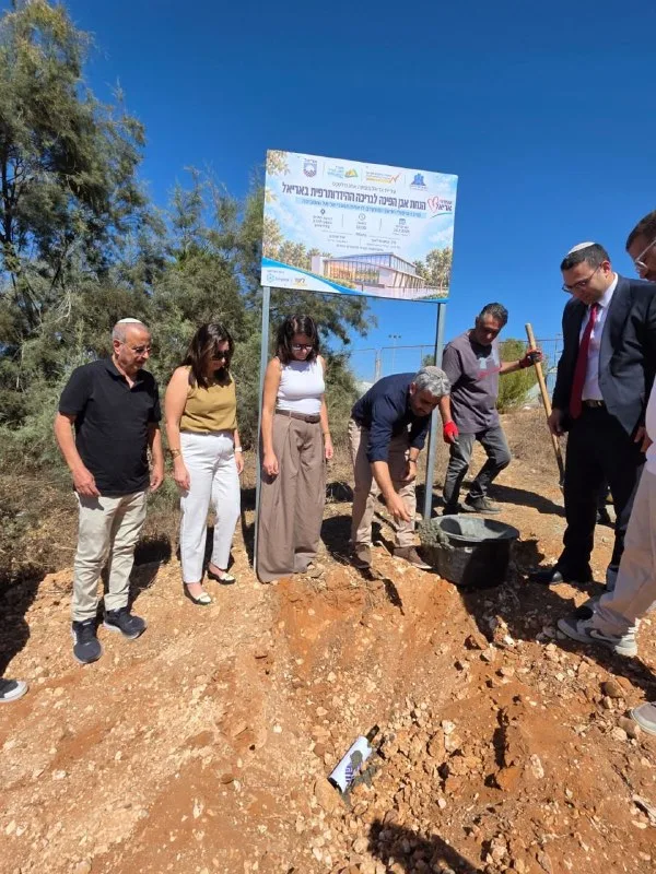 הבריכה ההידרותרפית הראשונה ביהודה ושומרון - כאן ליד הבית, באריאל.